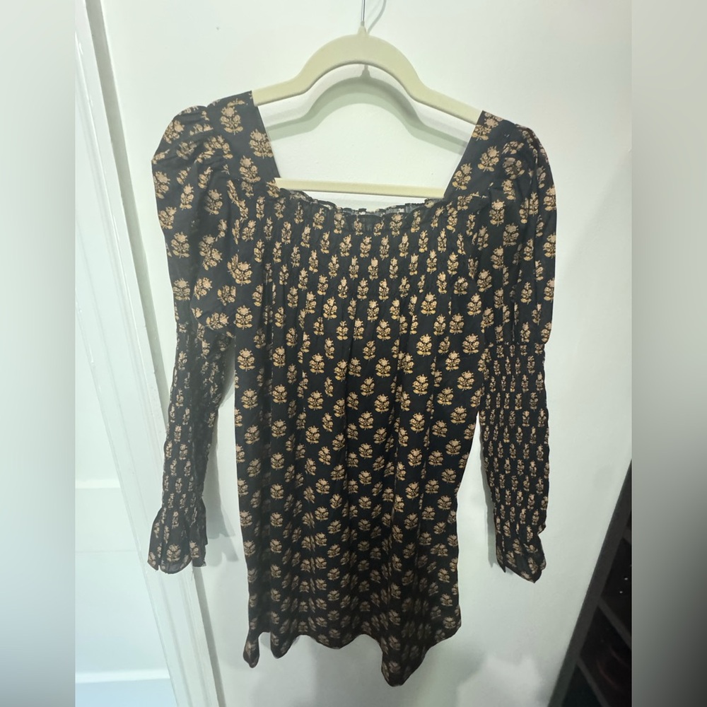 Doen long sleeve dress worn twice - mint condition